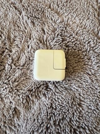 Adaptador Apple original USB enchufe americano