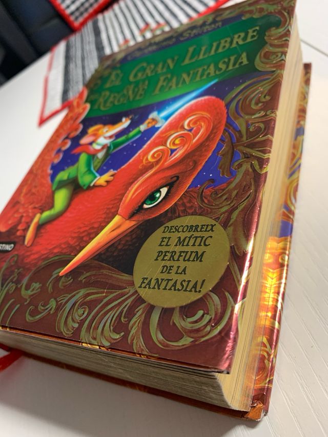 El gran llibre del regne de la fantasía.