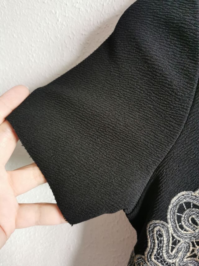 Vestido de chica talla M de Zara.