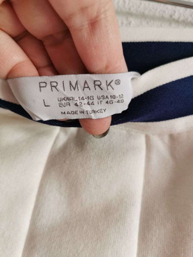 Falda de chica talla L de Primark.
