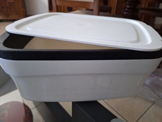 Tupperware- contenitore per il pane