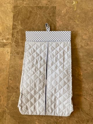 Soporte pañales Ikea.