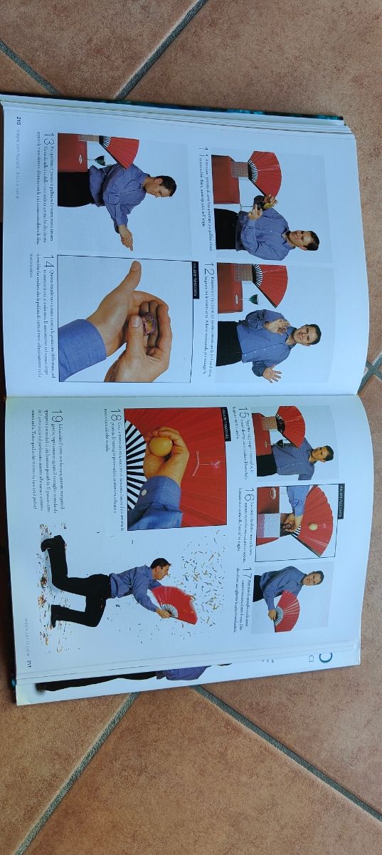 Libro trucchi di magia