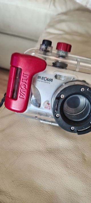 Cámara Subacuatica INTOVA