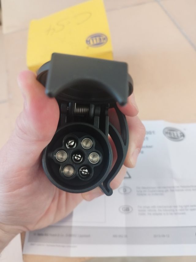 AAdaptador toma de corriente remolque