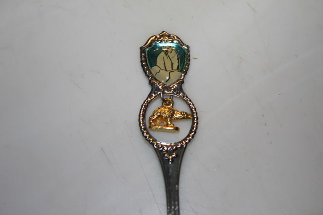 LOTE CUCHARILLAS RECUERDO CON OBJETO EN 3D AÑOS 90