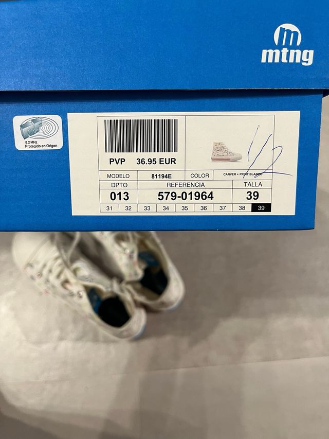 Zapatillas altas estampadas MTNG talla 39
