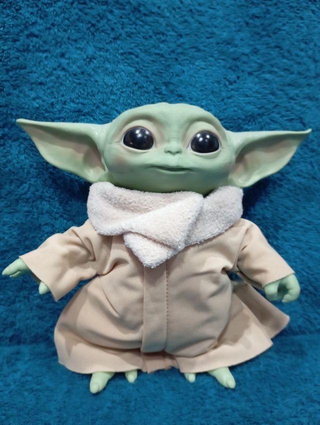 Muñeco beby yoda