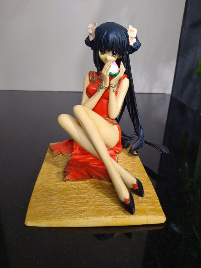 Kuraki Suzuma figura de colección 