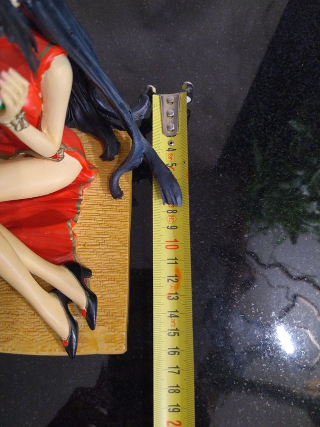 Kuraki Suzuma figura de colección 