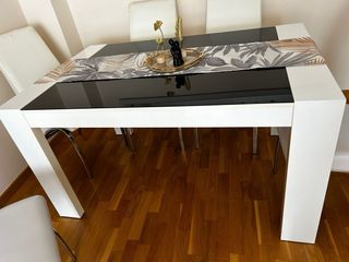Conjunto de mesa + 4 sillas