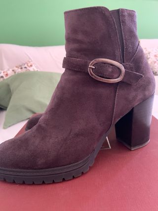 Botines con tacon ancho