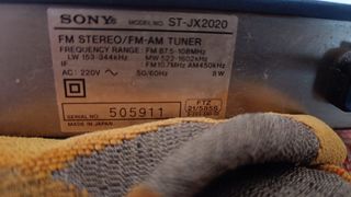 Radio SONY para columna de música.