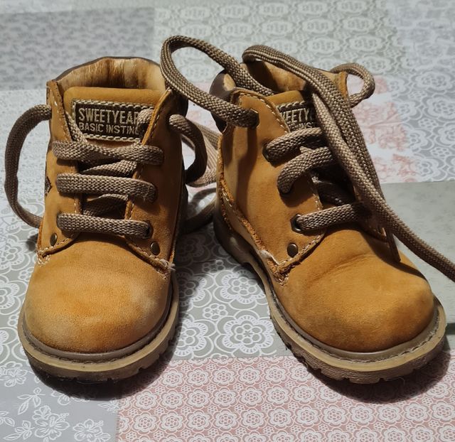 Scarponcini bimbo Sweet Years n 21 usate