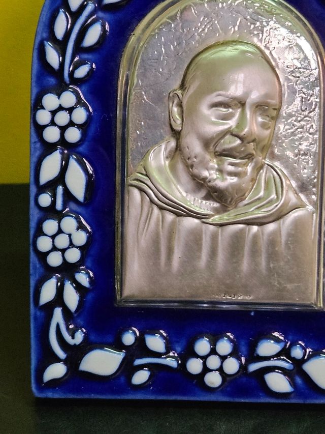 Quadro Padre Pio in ceramica e argento