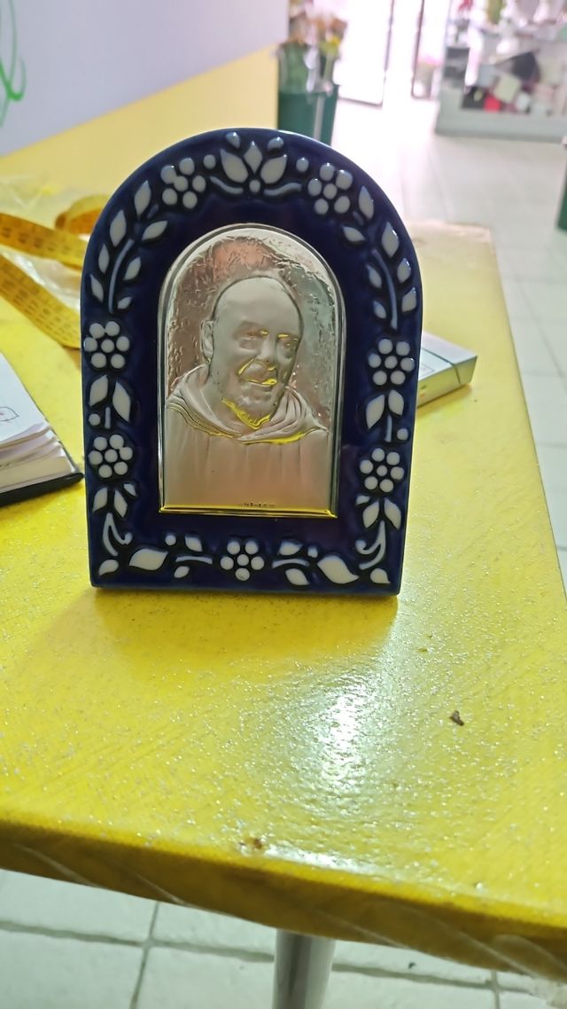 Quadro Padre Pio in ceramica e argento