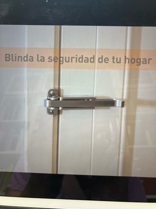 Cerrojo retenedor de puerta