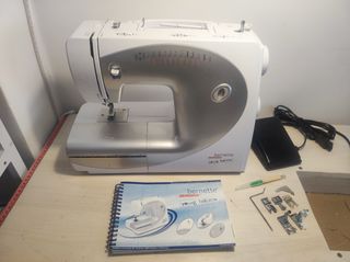 Maquina de coser Bernette by Bernina