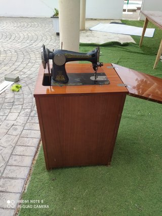 MAQUINA DE COSER SINGER