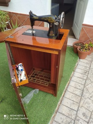 MAQUINA DE COSER SINGER