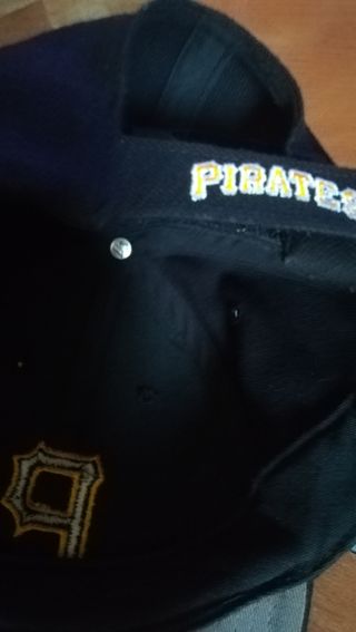 Gorra de hombre marca pirates