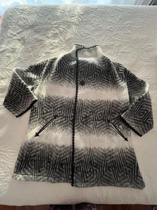 Abrigo talla 40 L lana