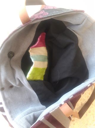 Bolso tote nuevo de terciopelo. 