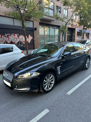 Jaguar XF 2012