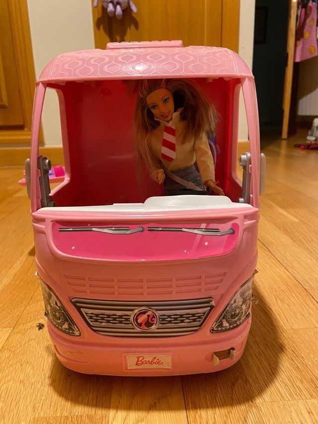 Barbie autocaravana . Regalo dos Barbies