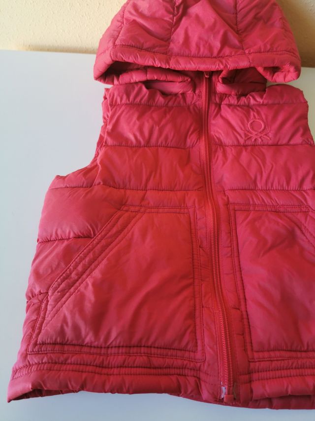 Chaleco de niño talla 3-4 años de Benetton.