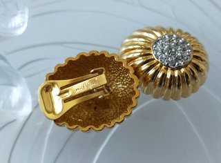 Pendientes concha oval estriada David Grau