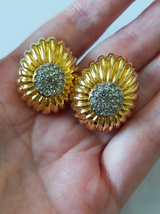 Pendientes concha oval estriada David Grau