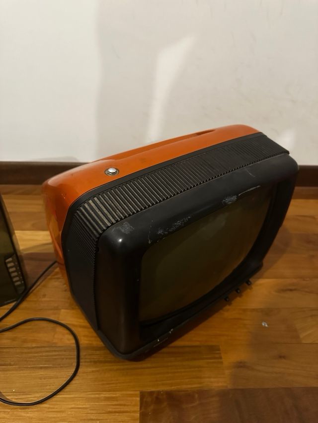 Tv vintage Philips (non funzionante)