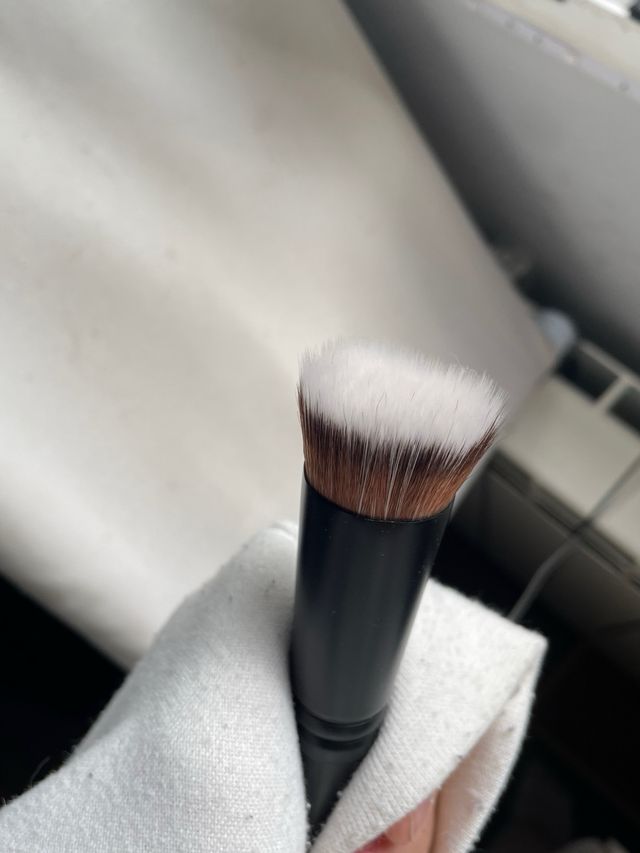 Brocha de maquillaje lancome