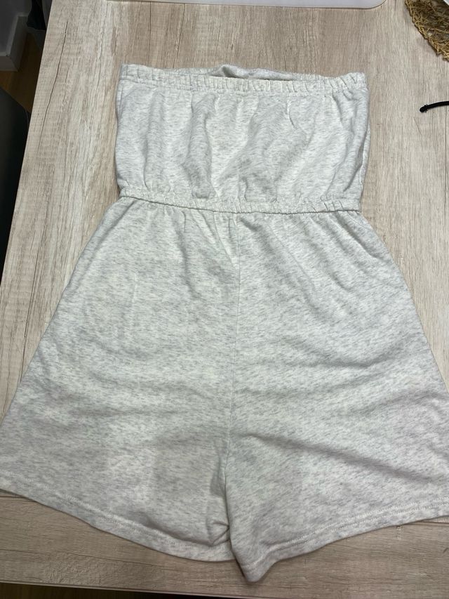 Mono corto sin mangas