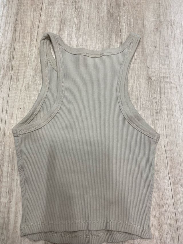 Top corto, de tirantes