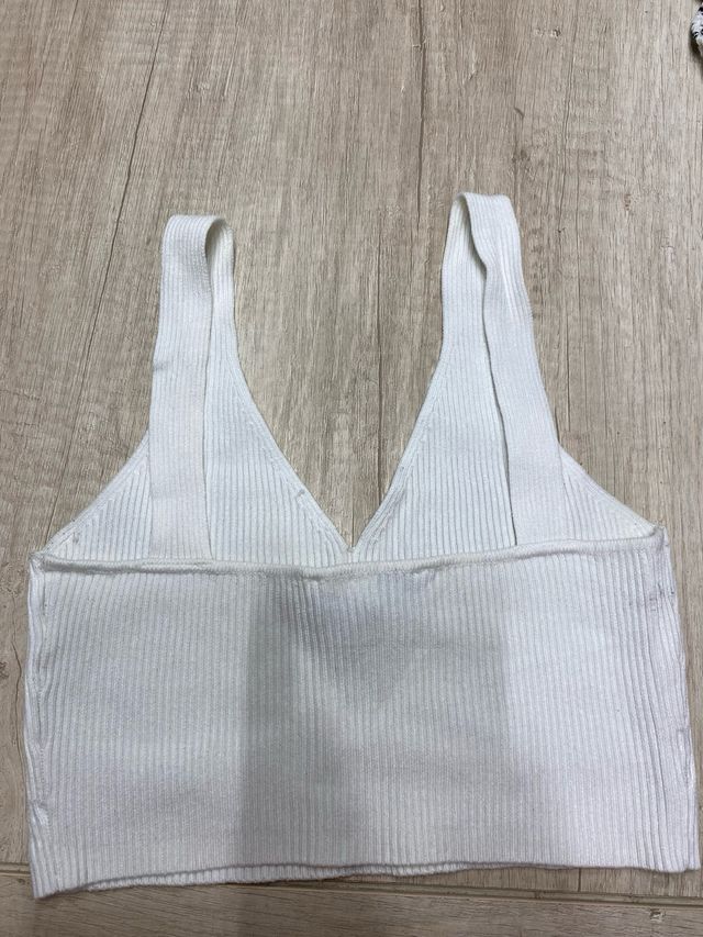 Top corto de tirantes