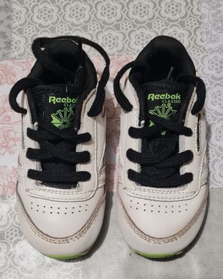 Scarpe bimbo n 22 Reebok classic usate