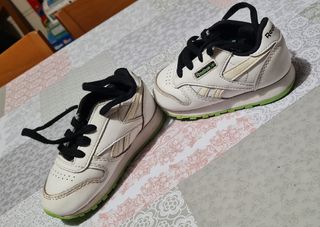 Scarpe bimbo n 22 Reebok classic usate