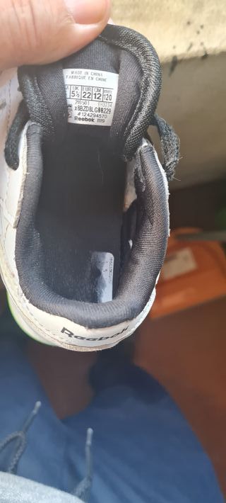 Scarpe bimbo n 22 Reebok classic usate