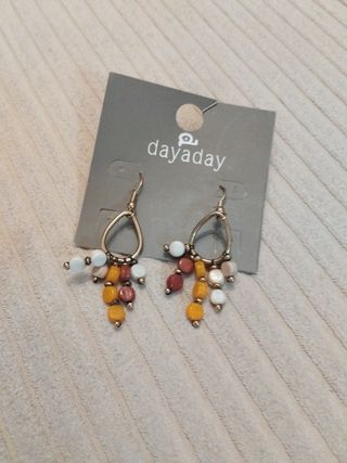 Conjunto de collar, pulsera y pendientes