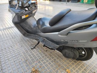 Moto Suzuki Burgman 400