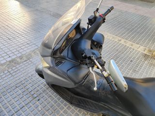 Moto Suzuki Burgman 400