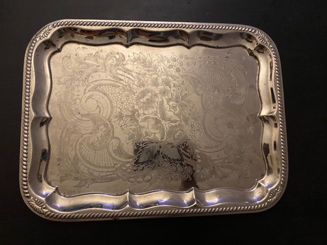 Bandeja de metal antigua