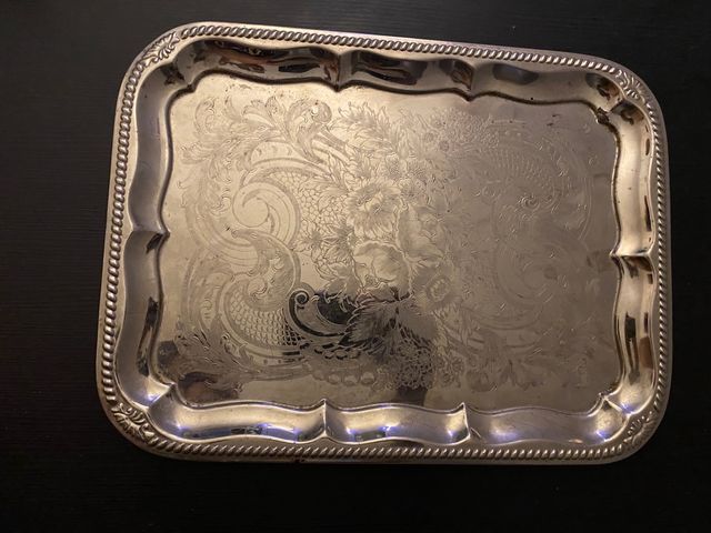 Bandeja de metal antigua