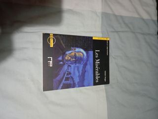 Libro "Les Miserables"