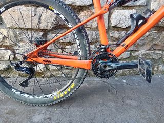 BICI DOBLE SUSPENSION KTM