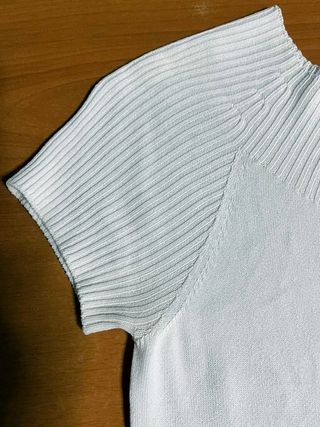 Camiseta de punto blanca básica