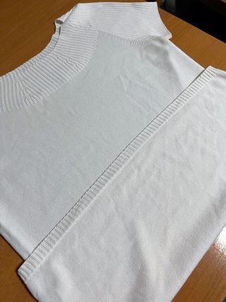 Camiseta de punto blanca básica