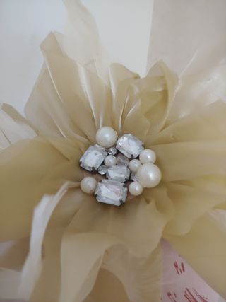 Peineta maxi flor pedrería